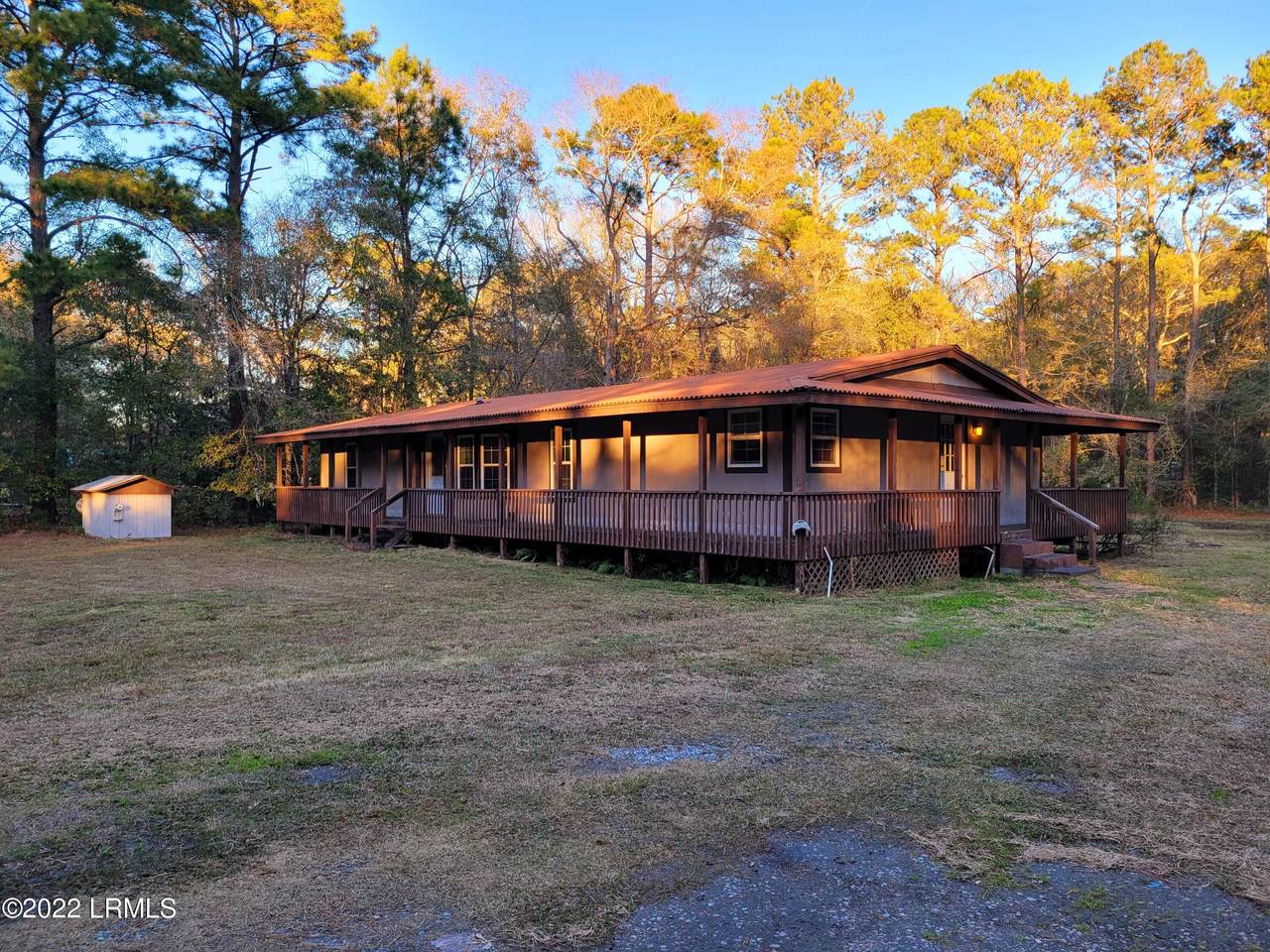 21 Milton Way - Photo 1