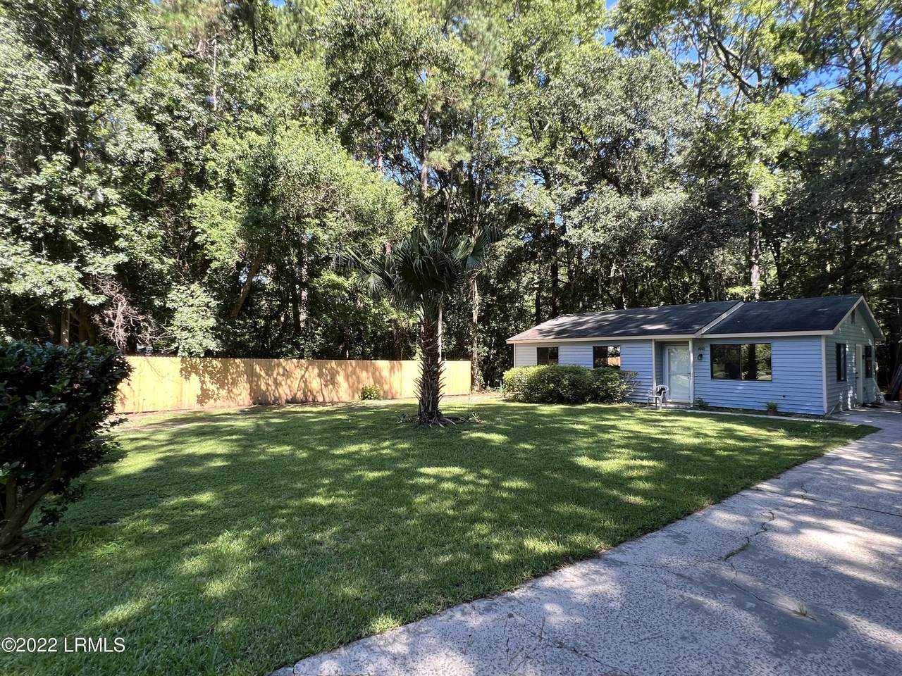4001 Hodge Drive - Photo 1