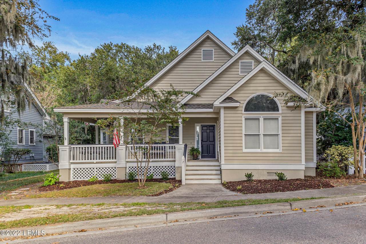 7 Holbrook Drive - Photo 1