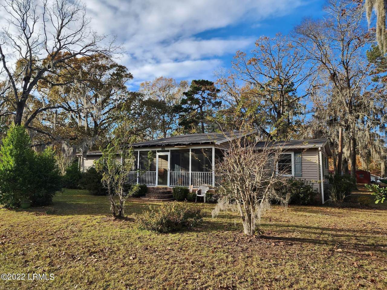 105 Latrea Circle - Photo 1