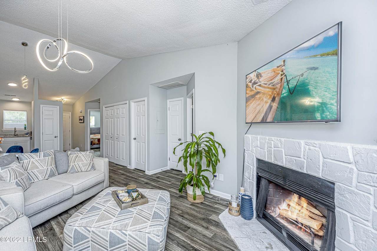 9614 Cardinal Drive - Photo 1