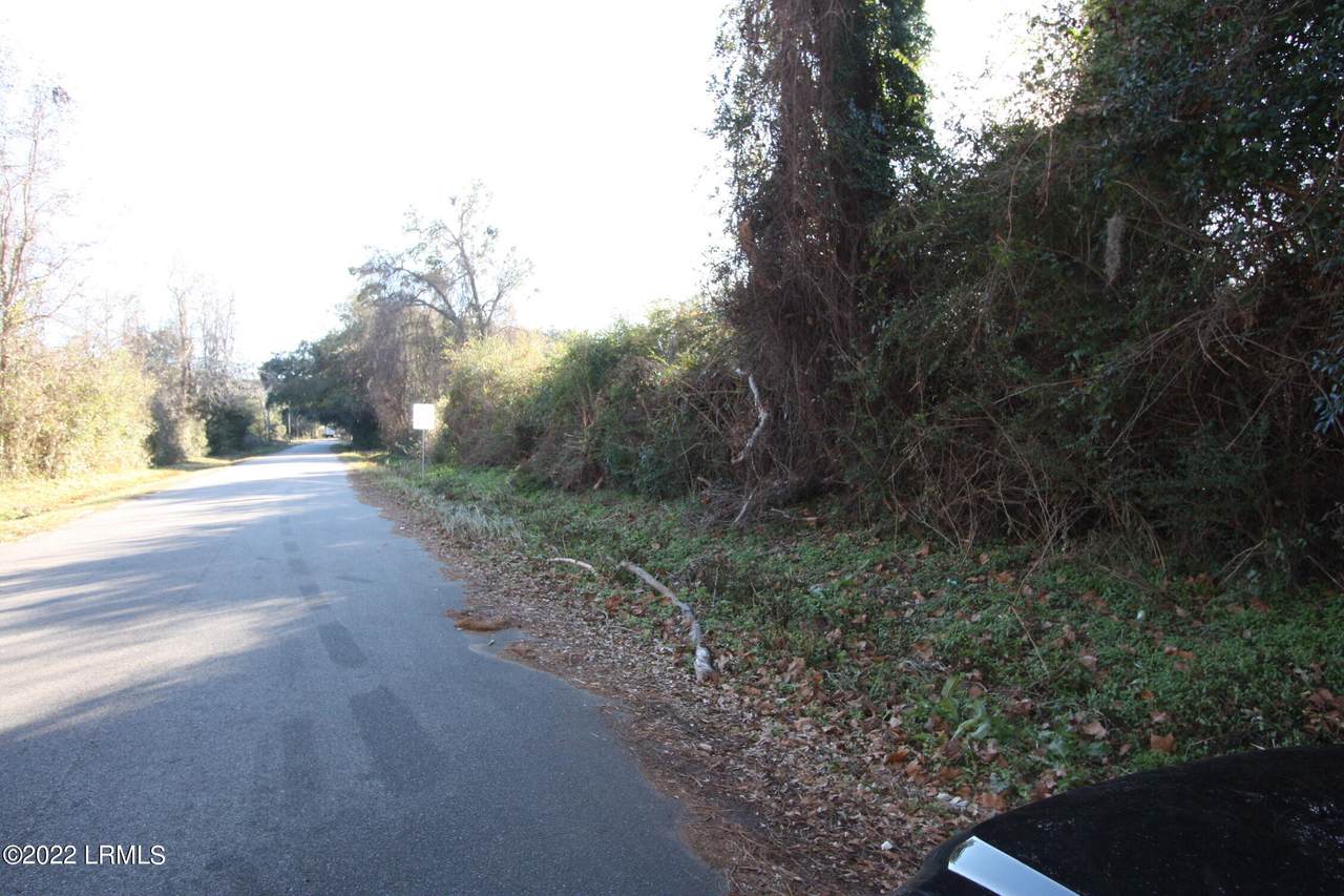 https://bt-photos.global.ssl.fastly.net/beaufortsc/1280_boomver_1_178760-2.jpg