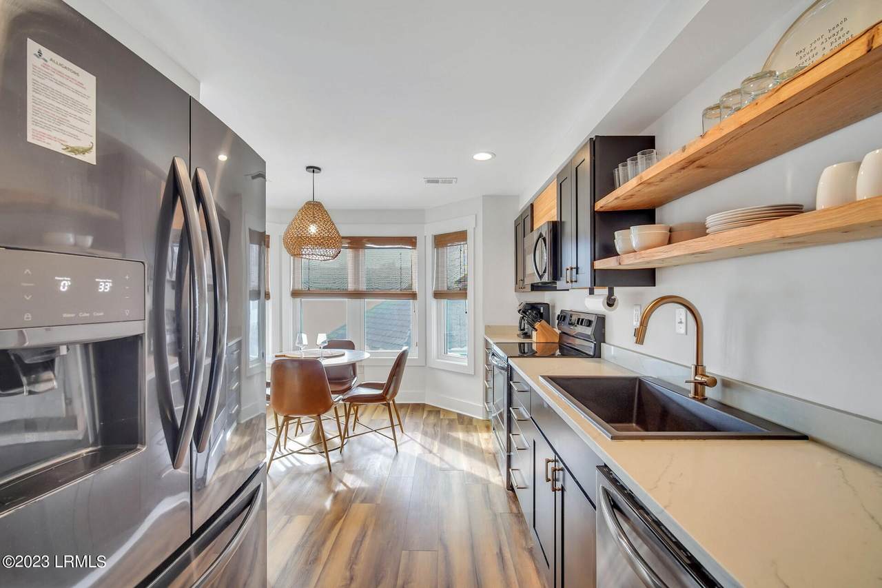 611 Newhaven Court - Photo 1