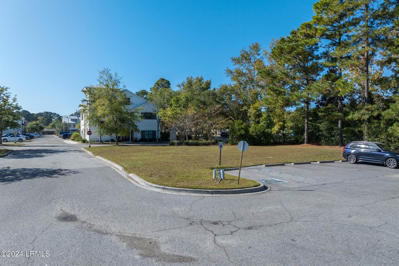 https://bt-photos.global.ssl.fastly.net/beaufortsc/orig_boomver_1_187541-2.jpg