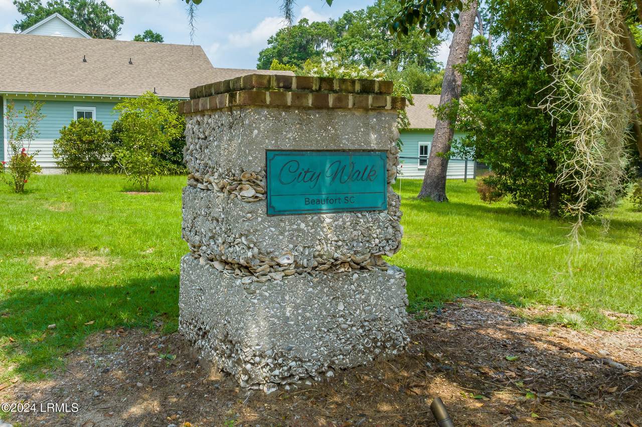 606 Water Street - Photo 1