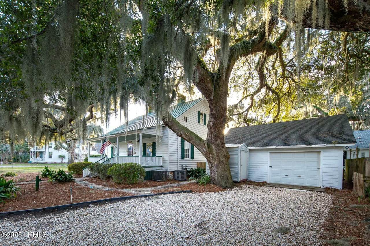 https://bt-photos.global.ssl.fastly.net/beaufortsc/1280_boomver_1_188614-2.jpg