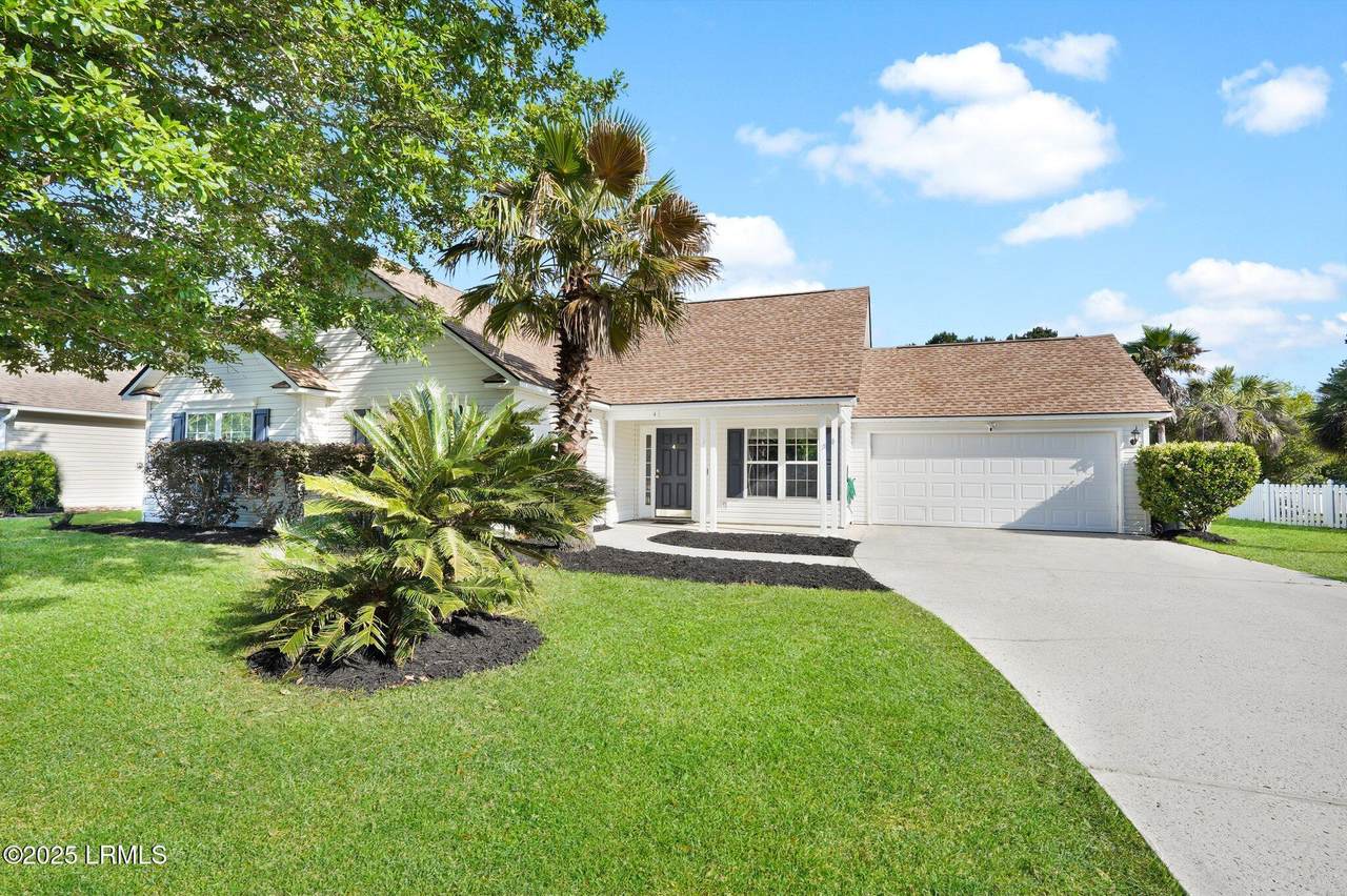 4 Wellington Drive - Photo 1