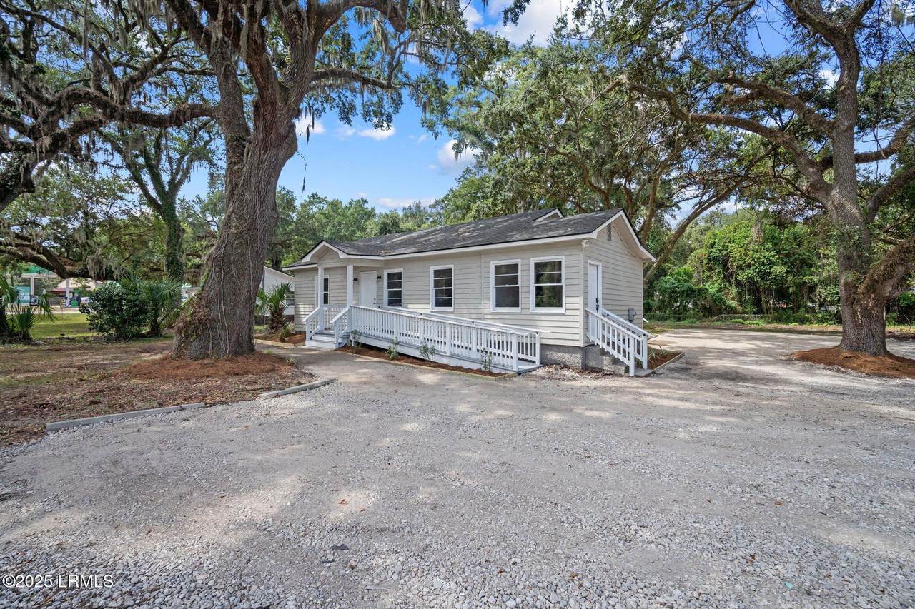 65 Sams Point Road - Photo 1