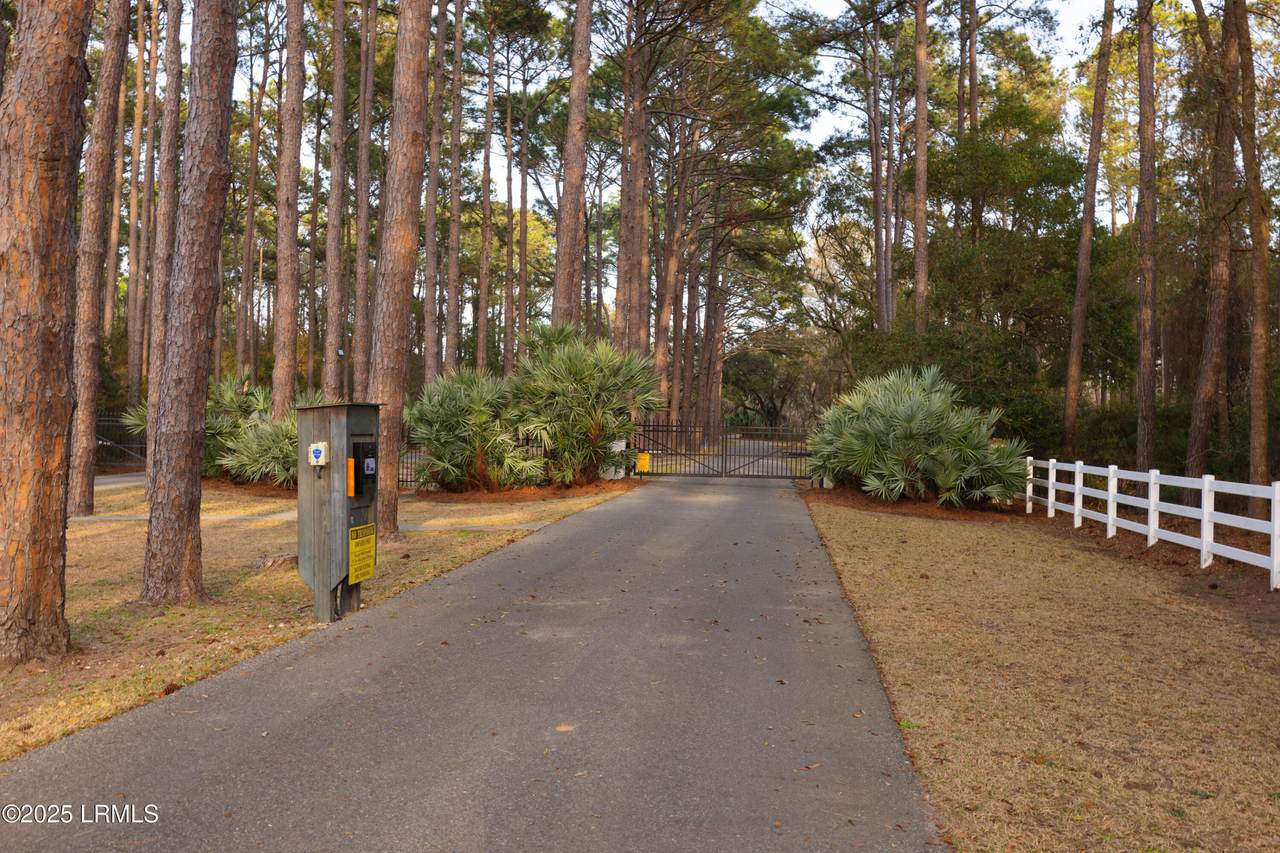 https://bt-photos.global.ssl.fastly.net/beaufortsc/1280_boomver_1_190567-2.jpg