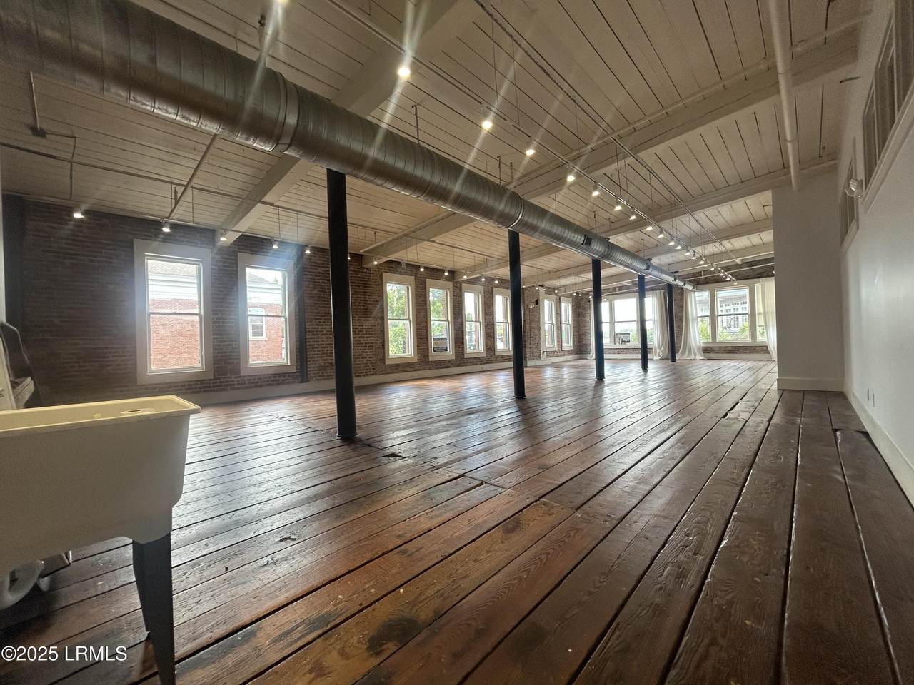 200 Carteret Street - Photo 1