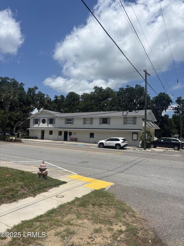 1404 Paris Avenue - Photo 1