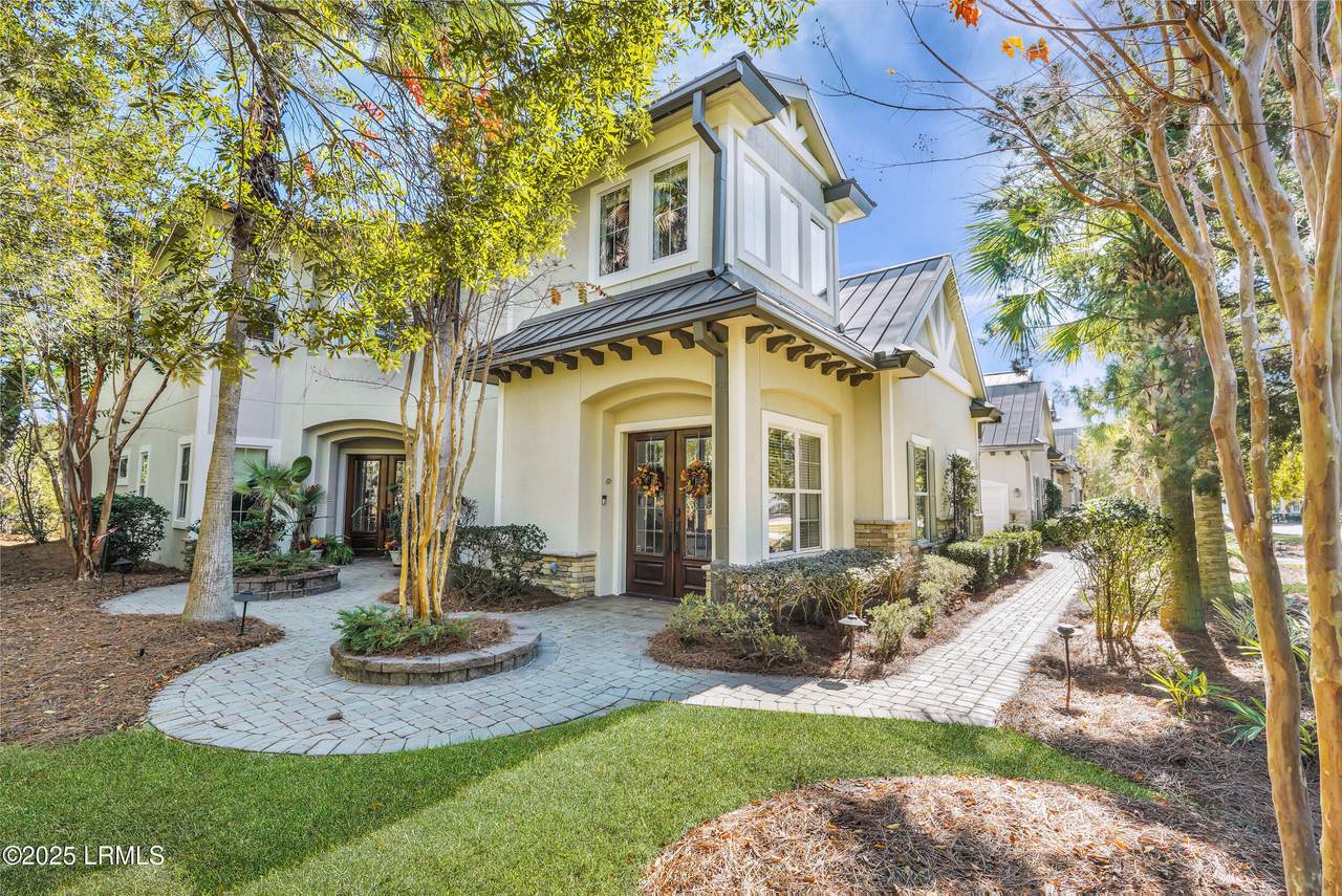 184 Hampton Lake Crossing - Photo 1