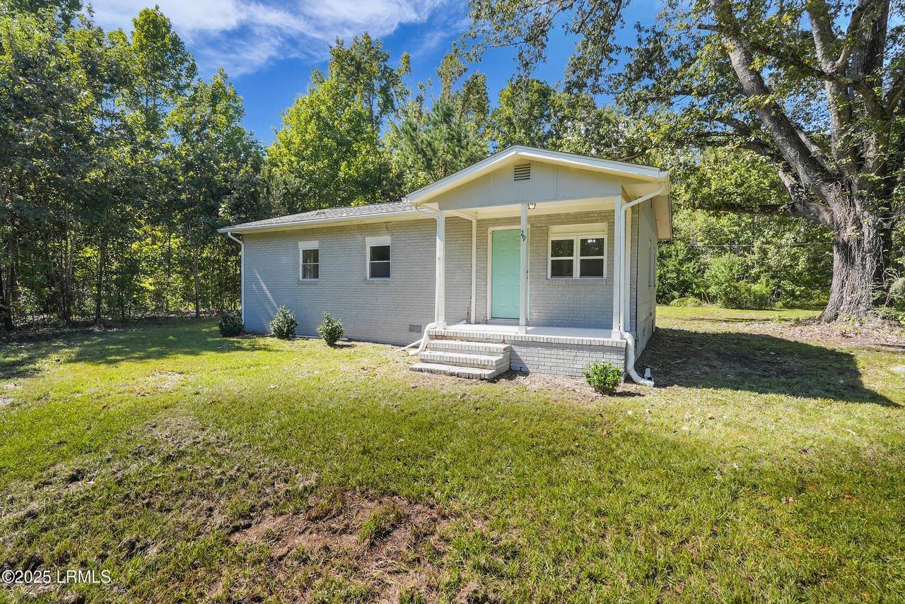 29 Branford Circle - Photo 1