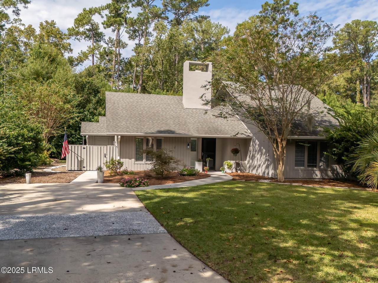 8 Chickadee Road - Photo 1