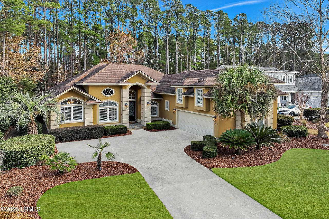 227 Hampton Lake Drive - Photo 1