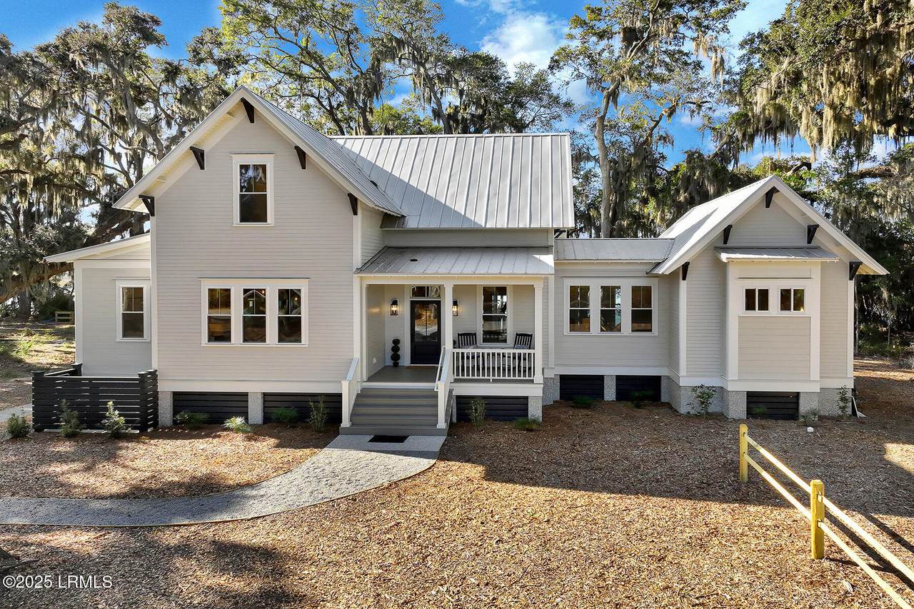 1185 Brotherhood Way - Photo 1