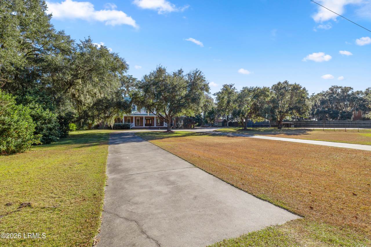 https://bt-photos.global.ssl.fastly.net/beaufortsc/1280_boomver_1_194001-2.jpg