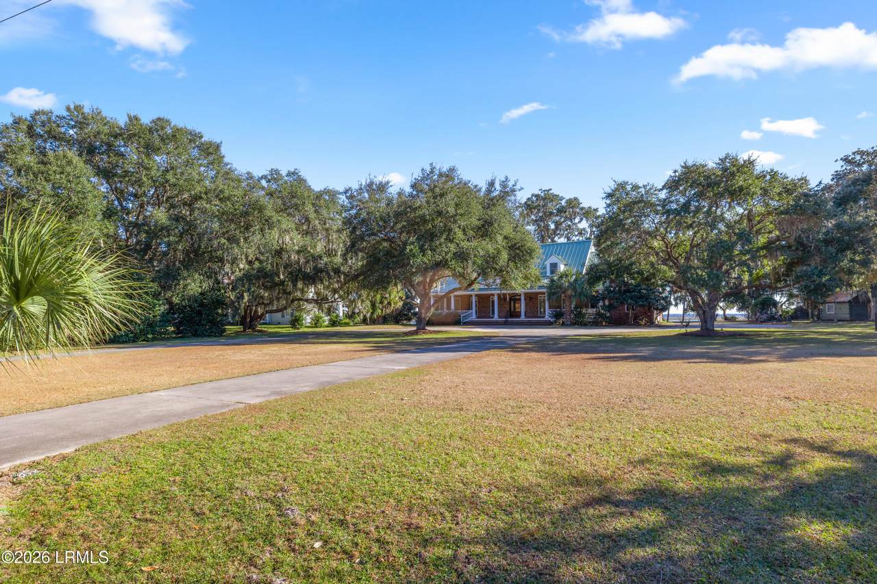 https://bt-photos.global.ssl.fastly.net/beaufortsc/1280_boomver_1_194001-2.jpg