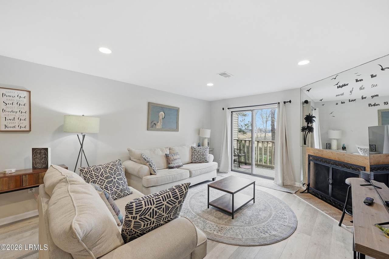 156 Dillon Road - Photo 1