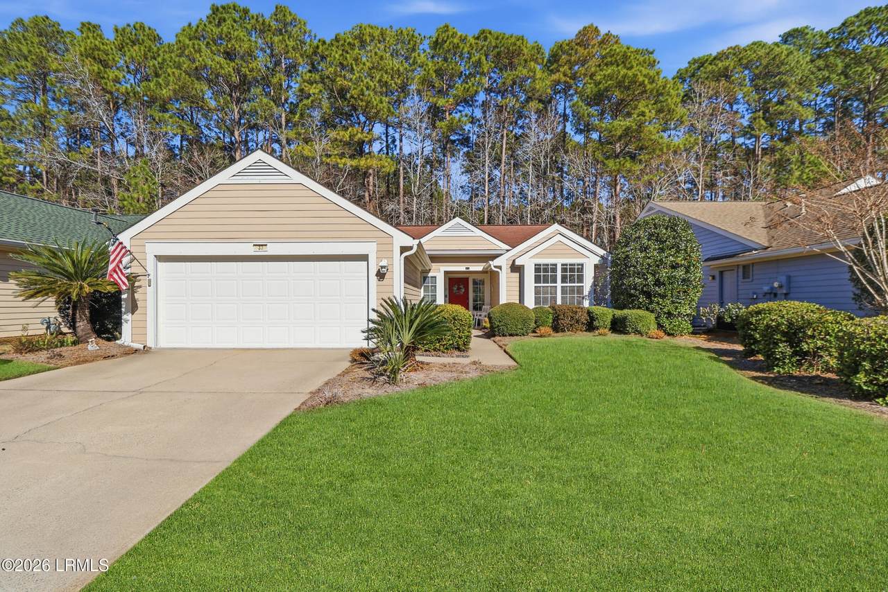 33 Broughton Circle - Photo 1