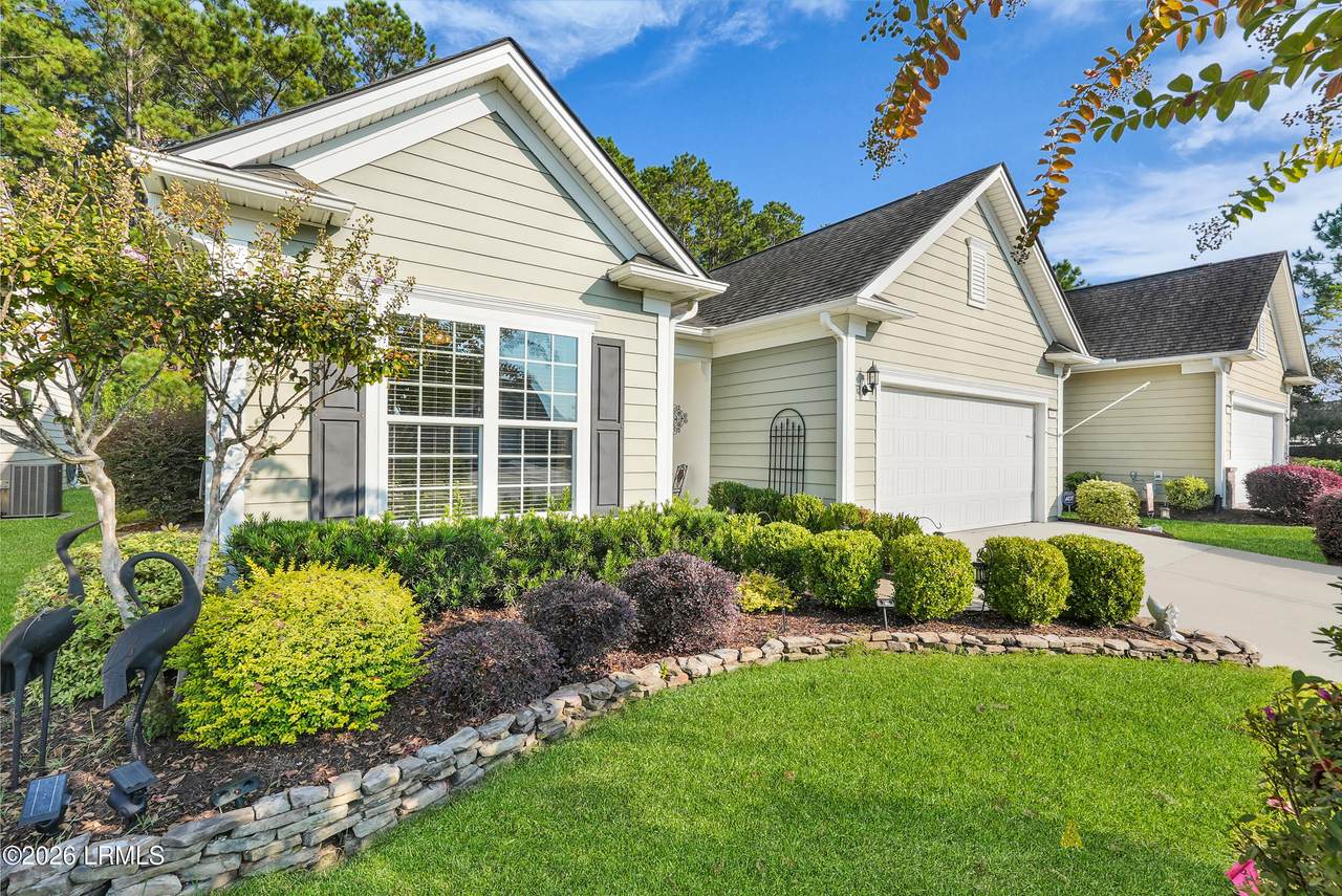 895 Knollwood Court - Photo 1