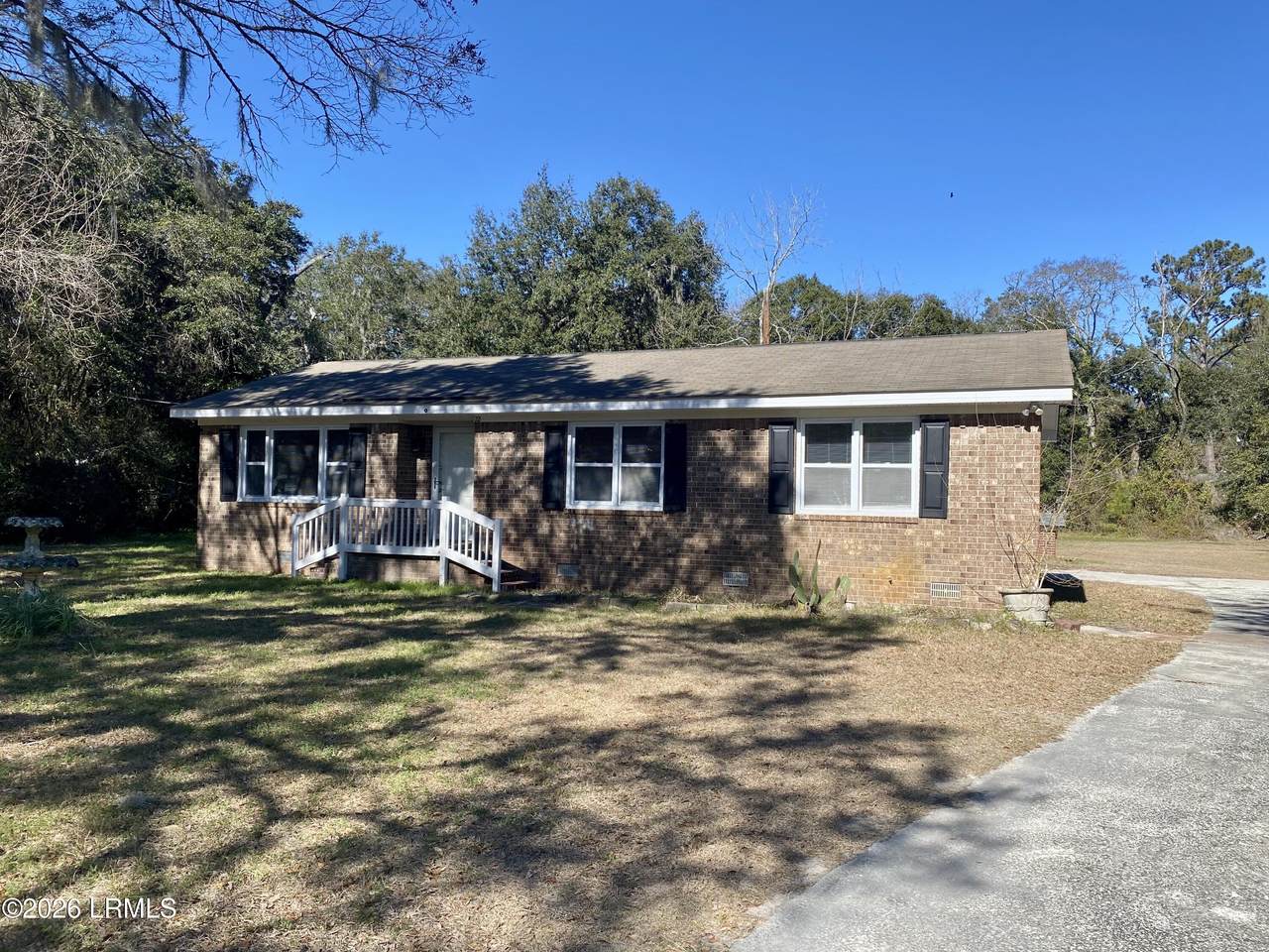 22 Pine Grove Road - Photo 1