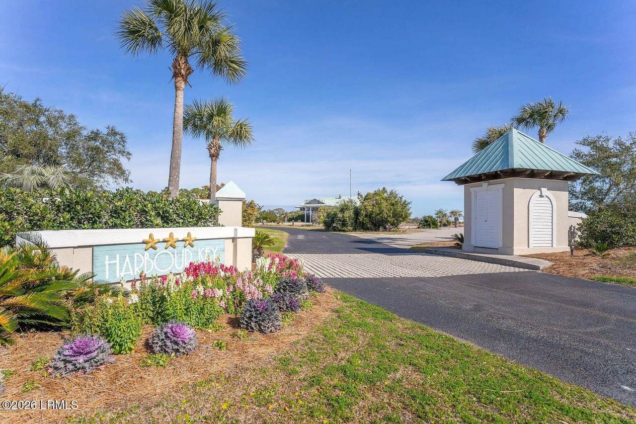8 Key West Drive - Photo 1