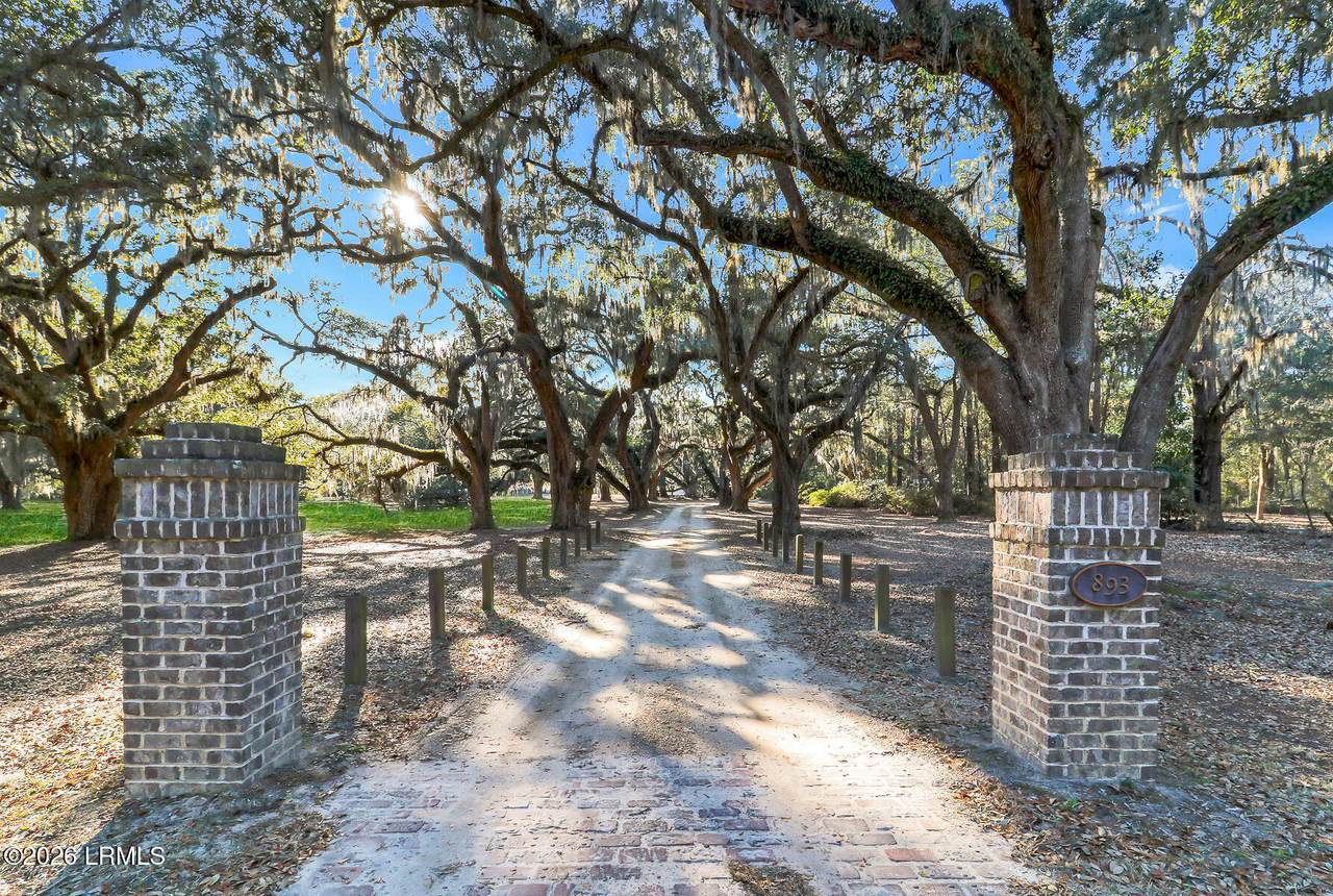 https://bt-photos.global.ssl.fastly.net/beaufortsc/1280_boomver_1_194531-2.jpg