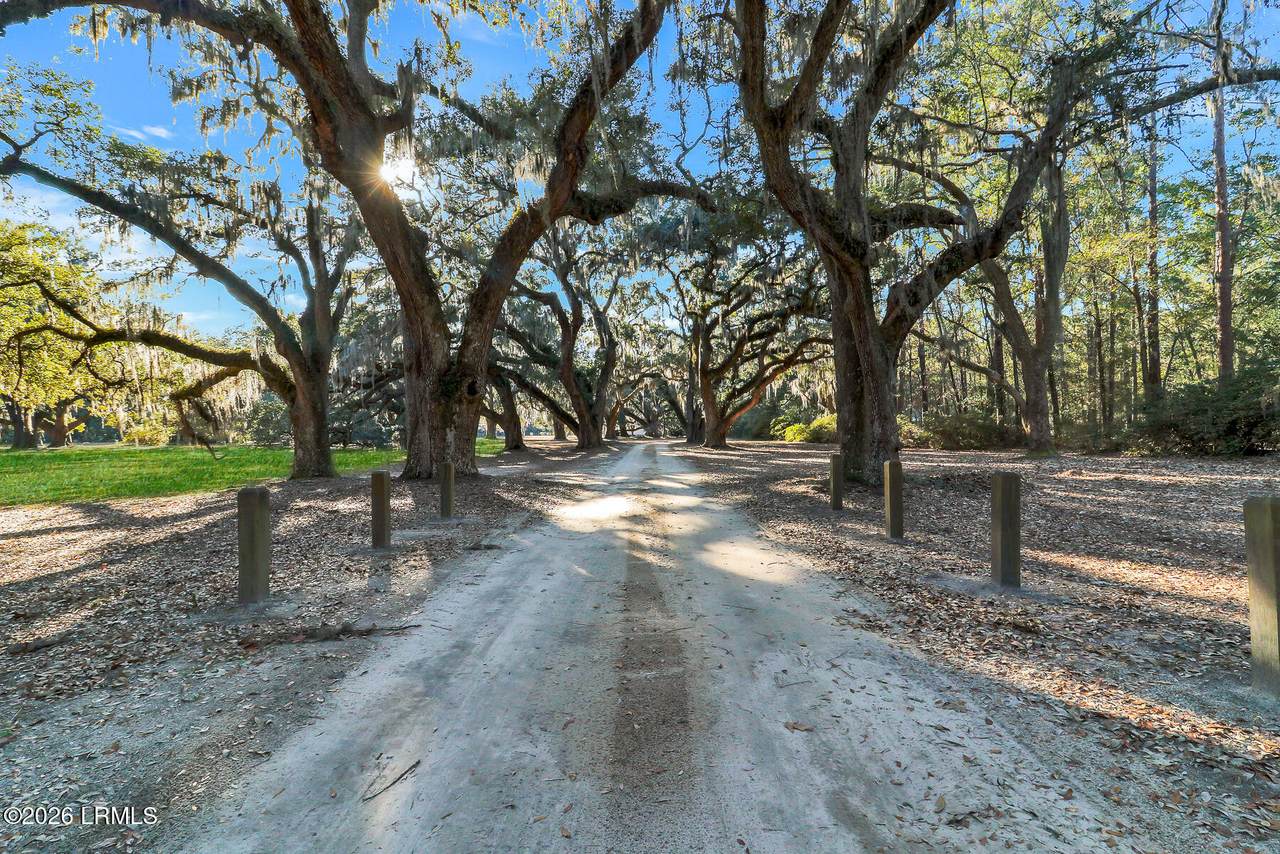 https://bt-photos.global.ssl.fastly.net/beaufortsc/1280_boomver_1_194531-2.jpg
