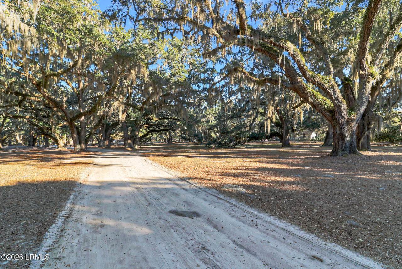 https://bt-photos.global.ssl.fastly.net/beaufortsc/1280_boomver_1_194531-2.jpg