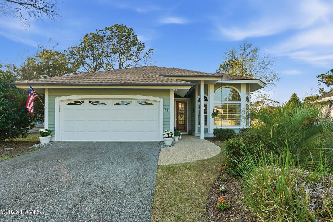 29 Royal Pointe Drive - Photo 1