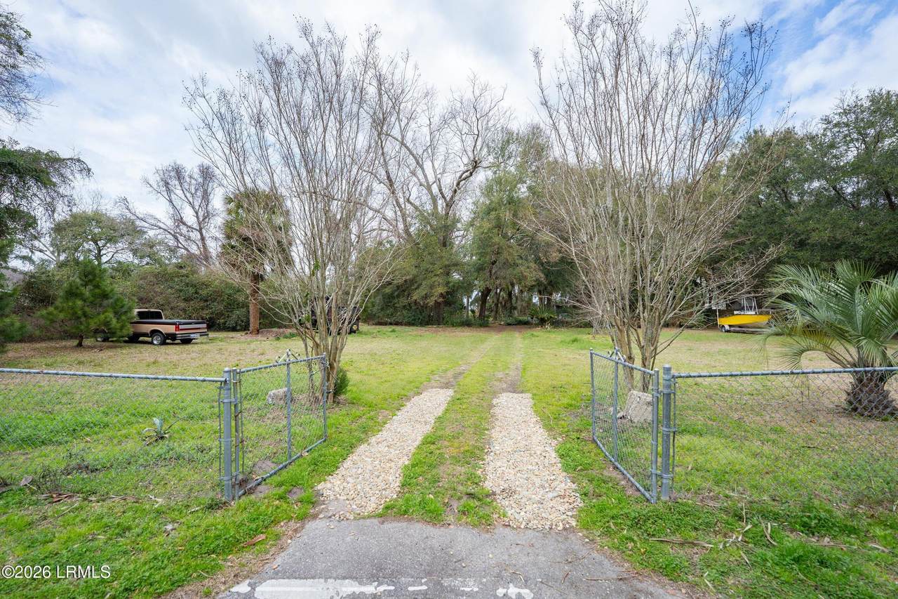 https://bt-photos.global.ssl.fastly.net/beaufortsc/1280_boomver_1_194946-2.jpg