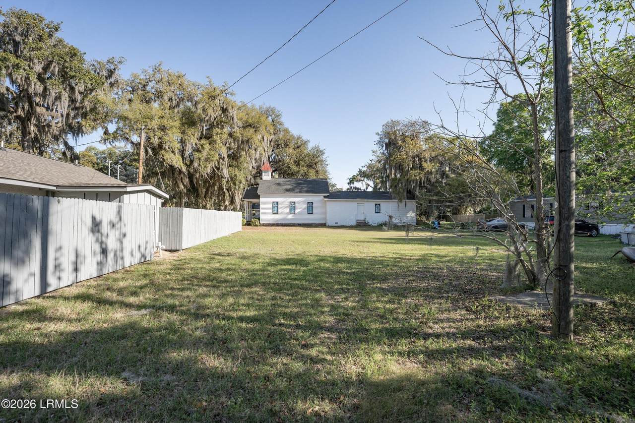 https://bt-photos.global.ssl.fastly.net/beaufortsc/1280_boomver_2_195261-2.jpg