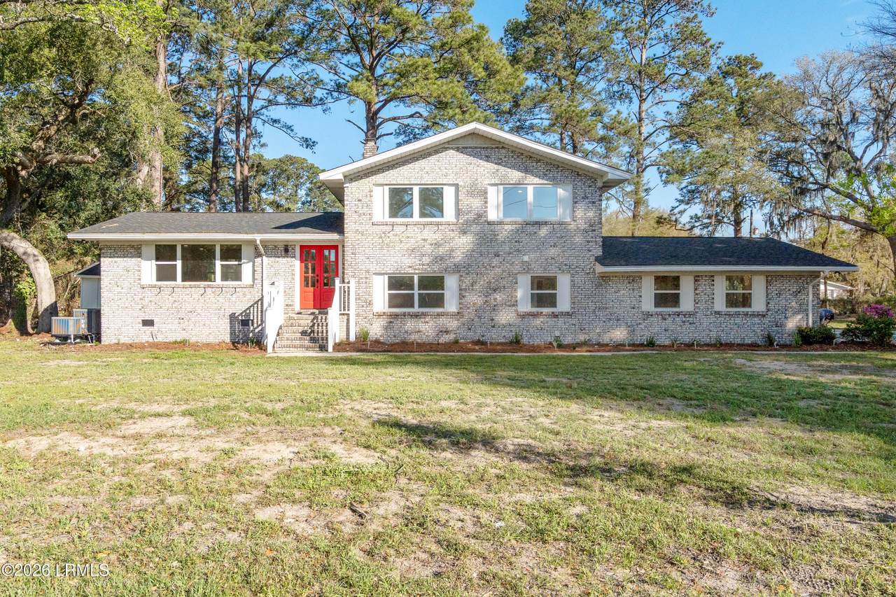 656 Broad River Boulevard - Photo 1