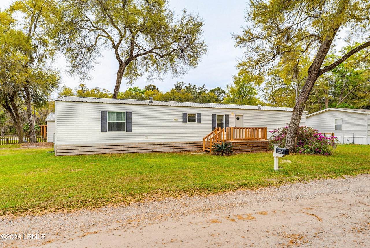 3 Shamrock Road - Photo 1