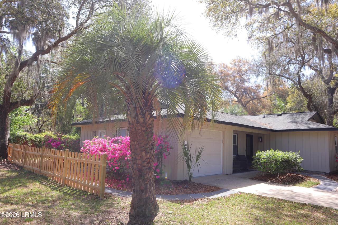 https://bt-photos.global.ssl.fastly.net/beaufortsc/1280_boomver_1_195481-2.jpg