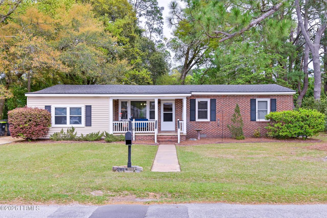307 Burroughs Avenue - Photo 1