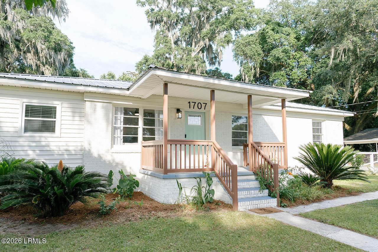 1707 Palmetto Drive - Photo 1