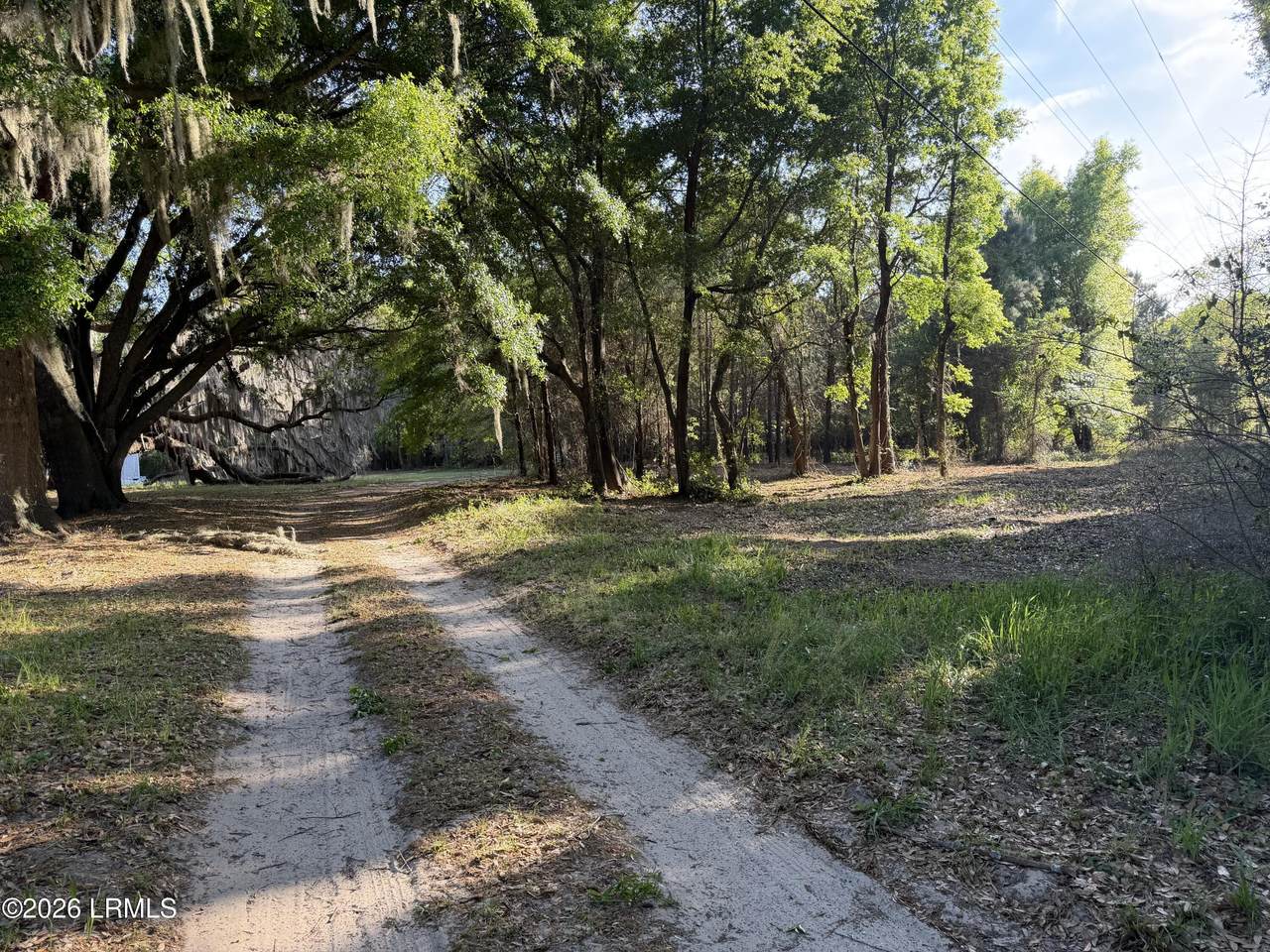 41 Pearl Harbor Lane - Photo 1