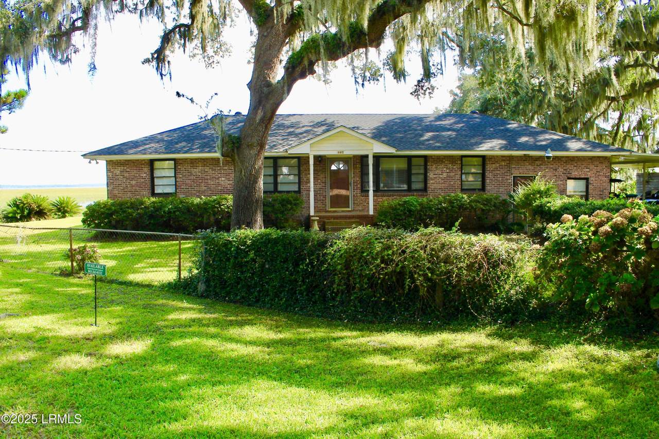 https://bt-photos.global.ssl.fastly.net/beaufortsc/1280_boomver_1_195886-2.jpg
