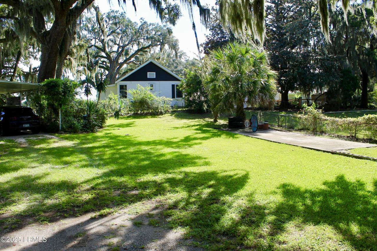 https://bt-photos.global.ssl.fastly.net/beaufortsc/1280_boomver_1_195886-2.jpg