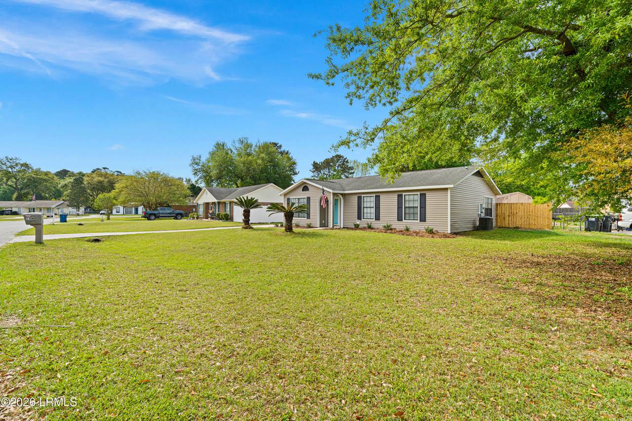 https://bt-photos.global.ssl.fastly.net/beaufortsc/1280_boomver_1_195925-2.jpg