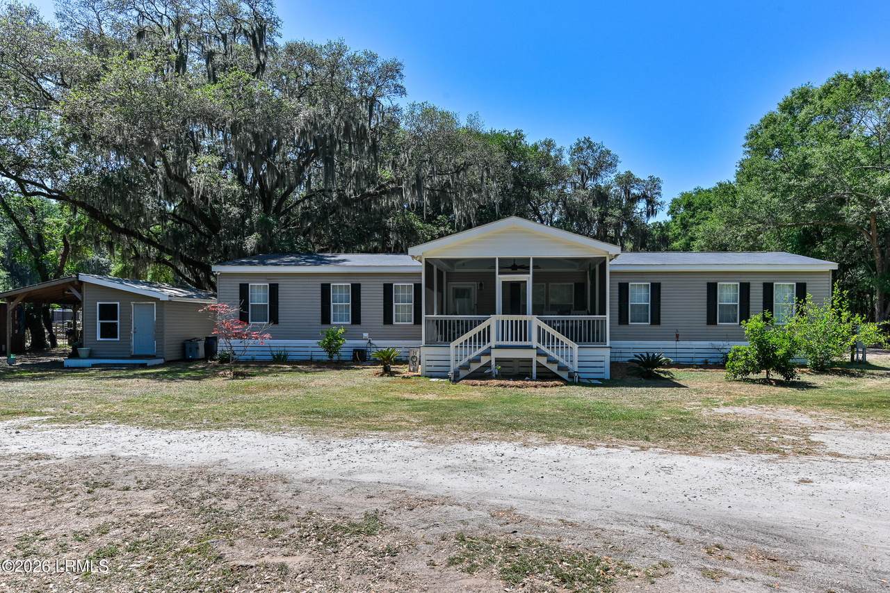 152 Dr Martin Luther King Drive - Photo 1