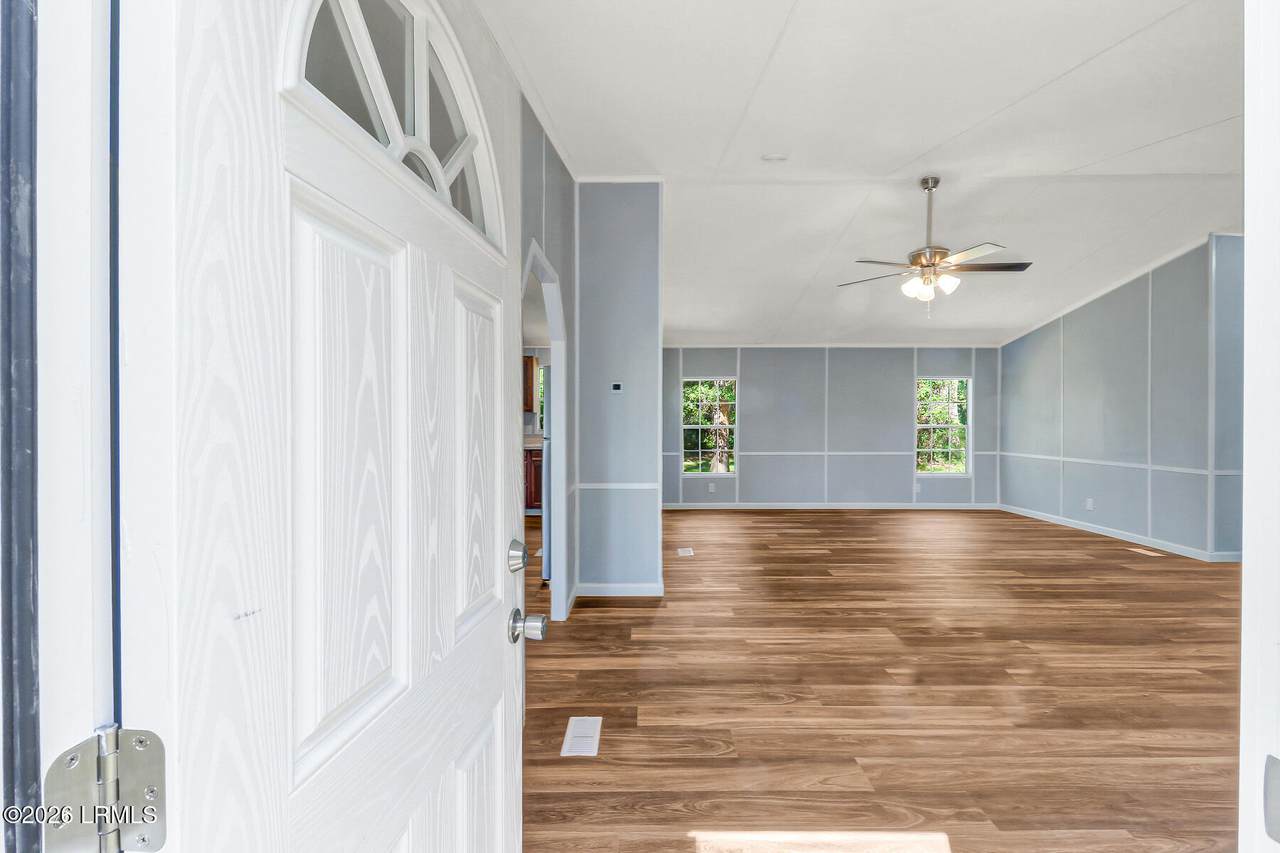 https://bt-photos.global.ssl.fastly.net/beaufortsc/1280_boomver_1_195950-2.jpg