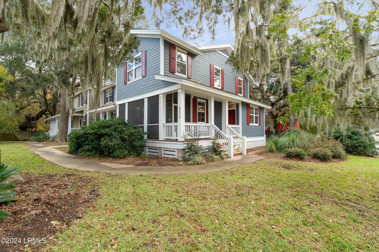 817 15th Street - Photo 1