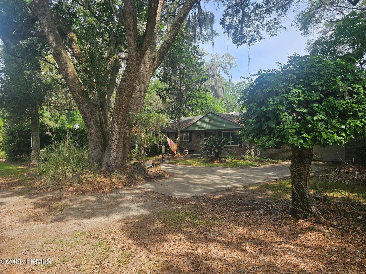 https://bt-photos.global.ssl.fastly.net/beaufortsc/orig_boomver_1_196286-2.jpg
