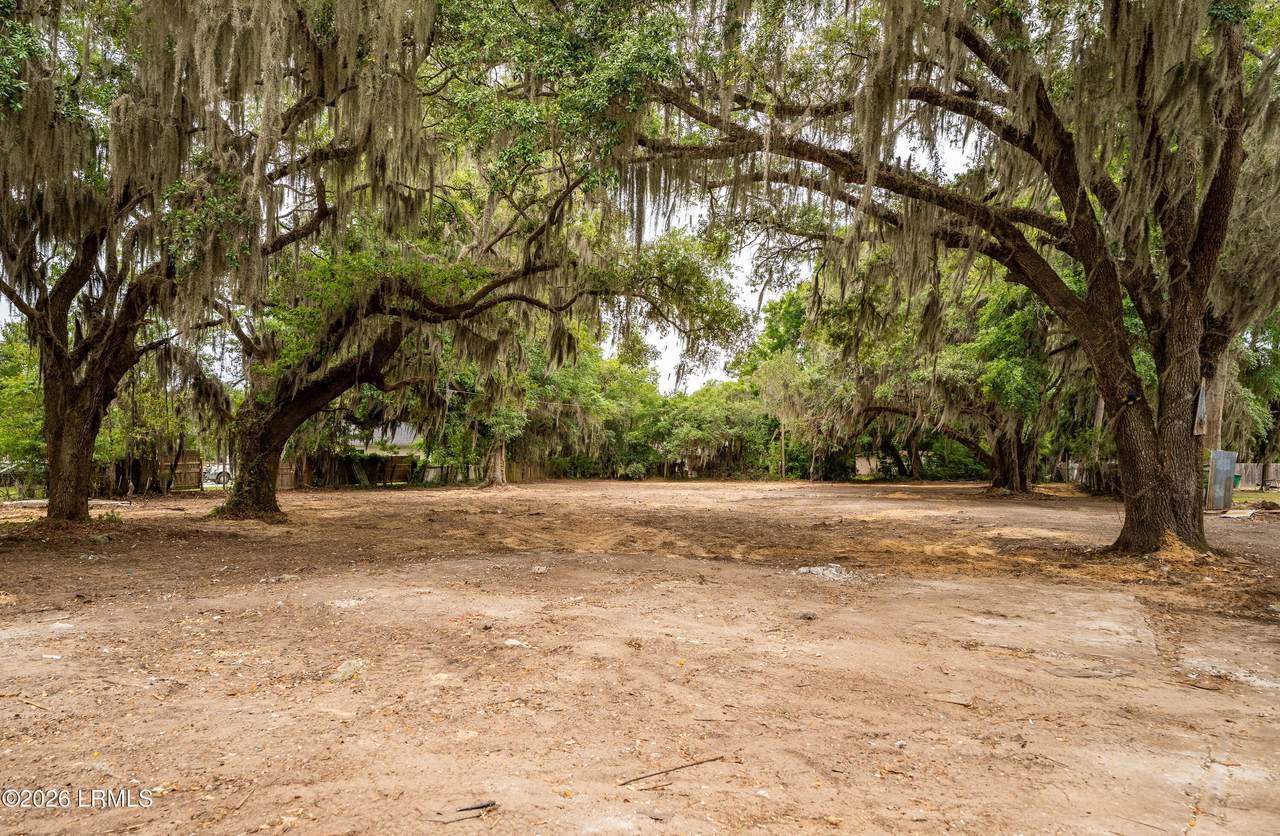 https://bt-photos.global.ssl.fastly.net/beaufortsc/1280_boomver_1_196419-2.jpg