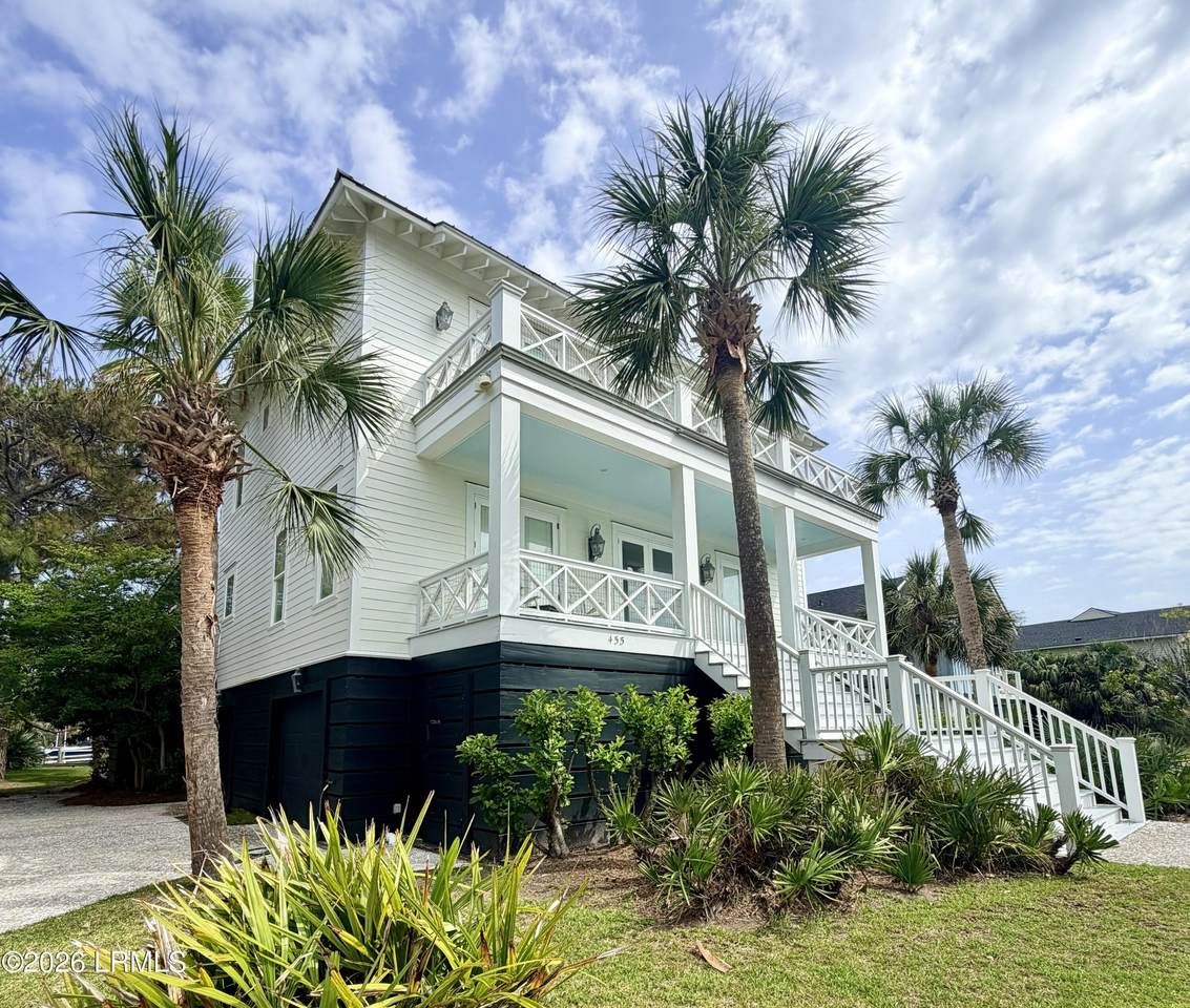 455 Tarpon Boulevard - Photo 1