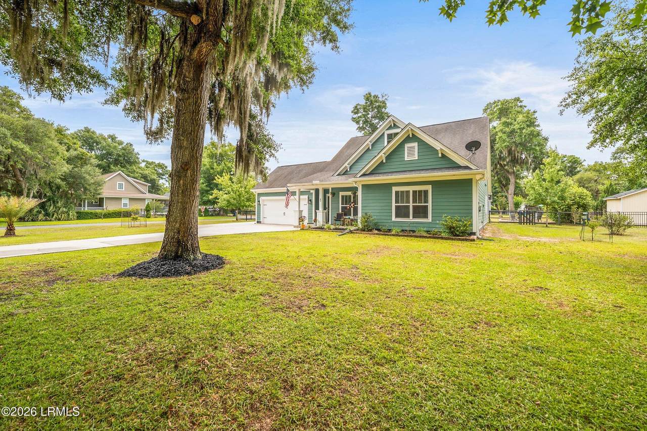 https://bt-photos.global.ssl.fastly.net/beaufortsc/1280_boomver_1_196505-2.jpg