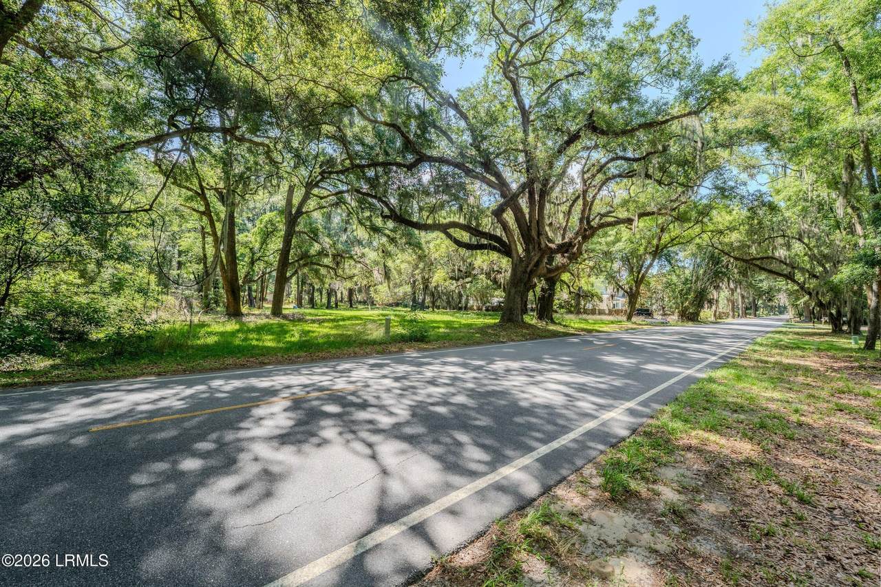 https://bt-photos.global.ssl.fastly.net/beaufortsc/1280_boomver_1_196515-2.jpg